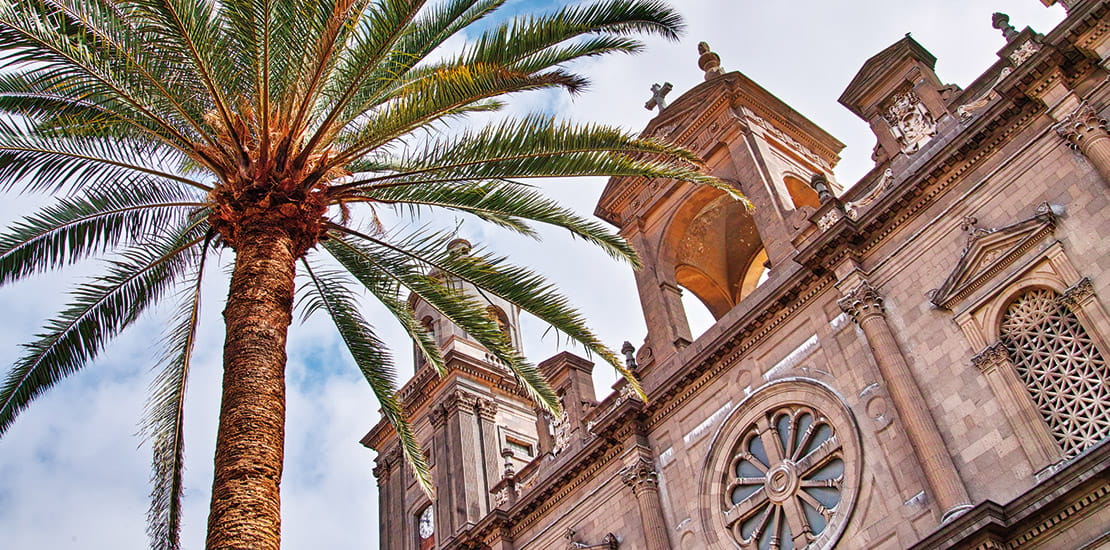 A view up towards the Santa Ana Cathedral in Las Palmas, Gran Canaria